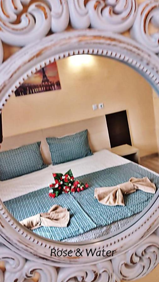Rose & Water Guest House Pavel Banya Buitenkant foto