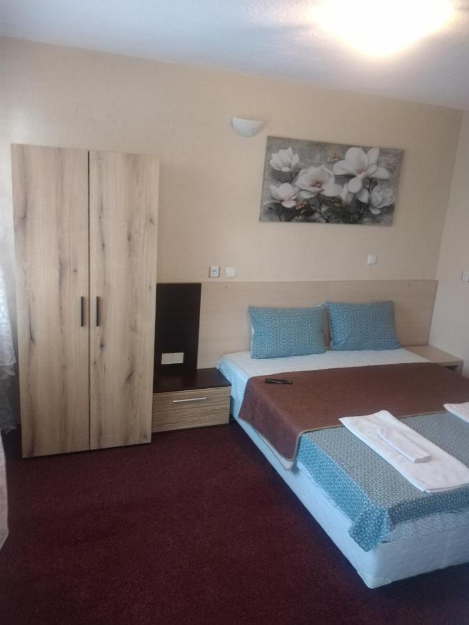 Rose & Water Guest House Pavel Banya Buitenkant foto