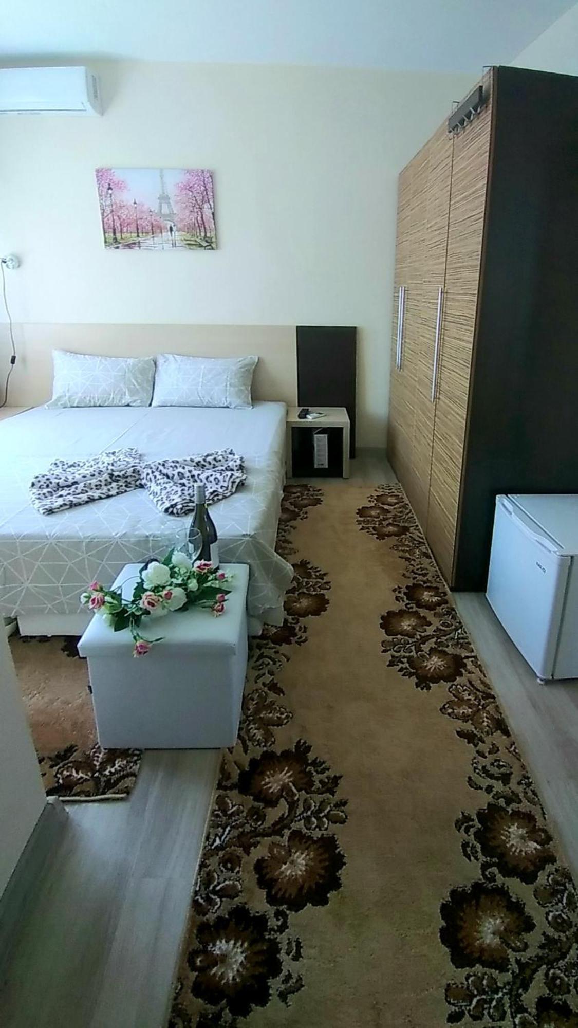 Rose & Water Guest House Pavel Banya Kamer foto